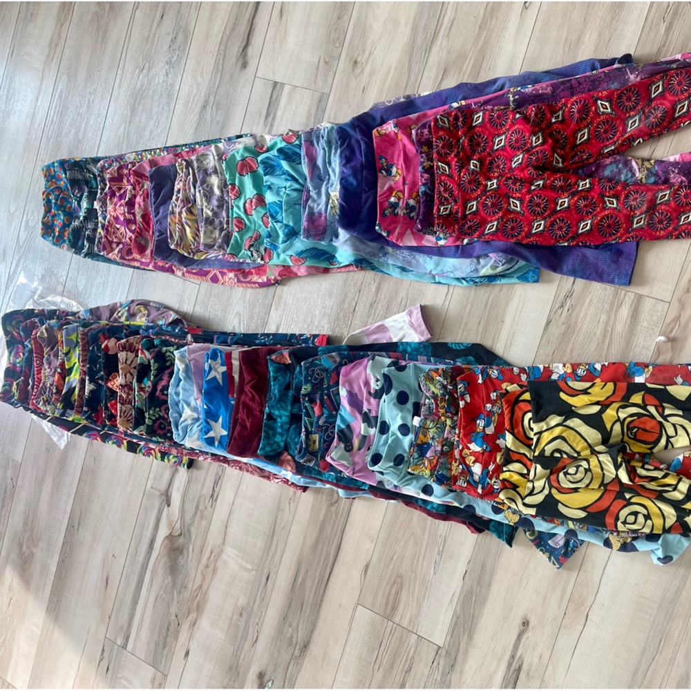 Lot of 37 play condition S/M lularoe girls leggings